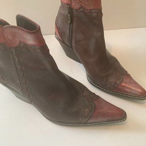 Donald J. Pliner Justy-7024 Booties Size 5